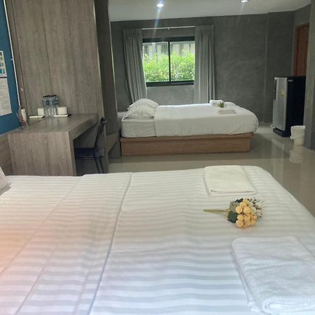 Hotel Matini Klong1 Rangsit Esterno foto
