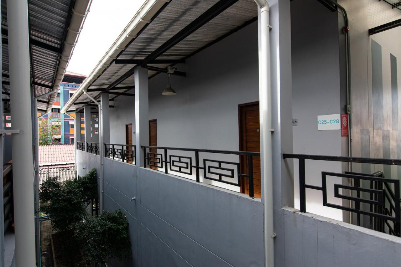 Hotel Matini Klong1 Rangsit Esterno foto