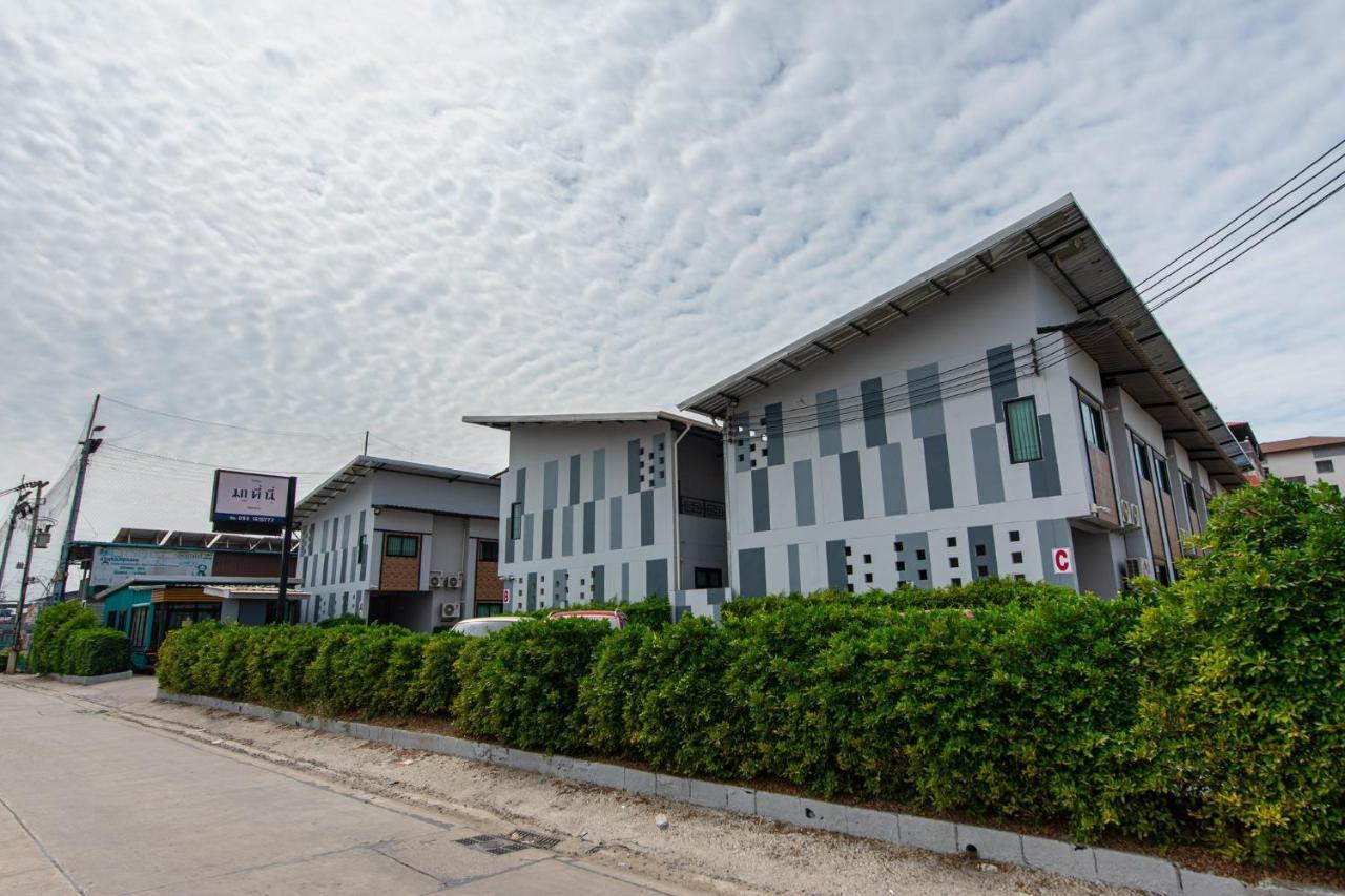 Hotel Matini Klong1 Rangsit Esterno foto