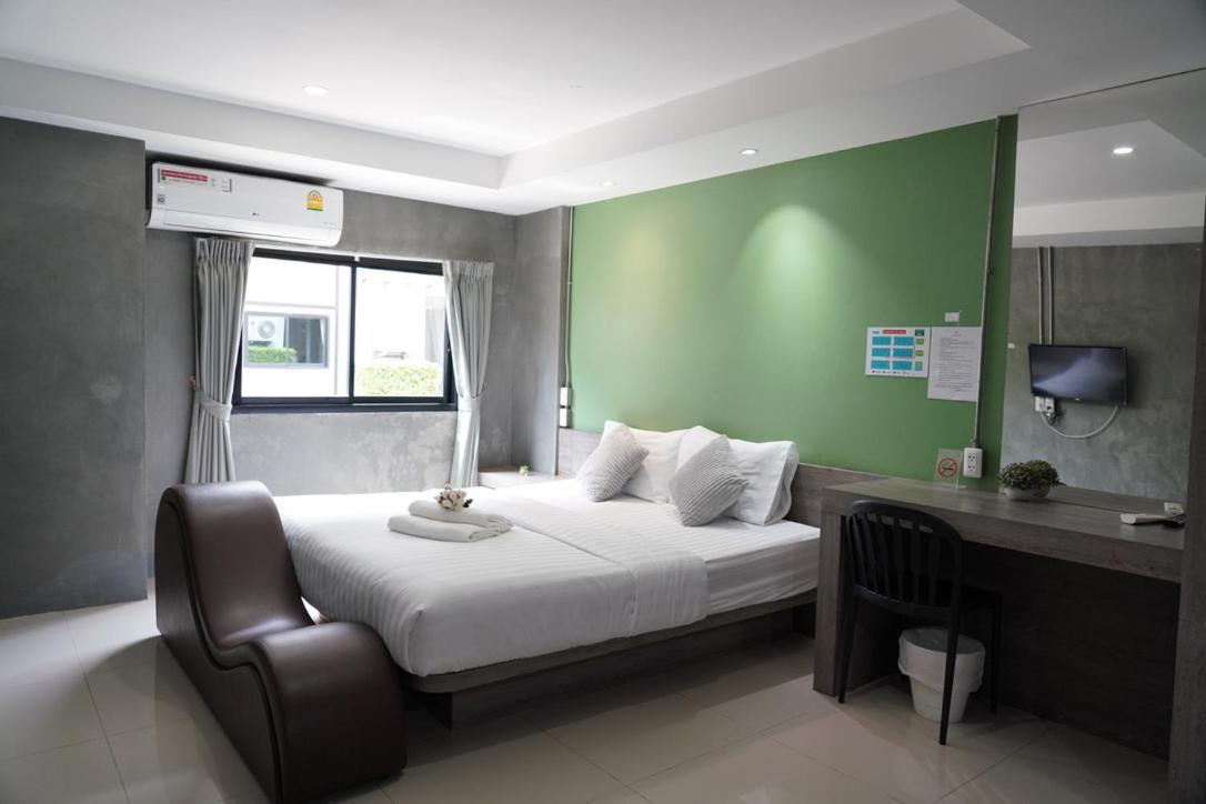 Hotel Matini Klong1 Rangsit Esterno foto