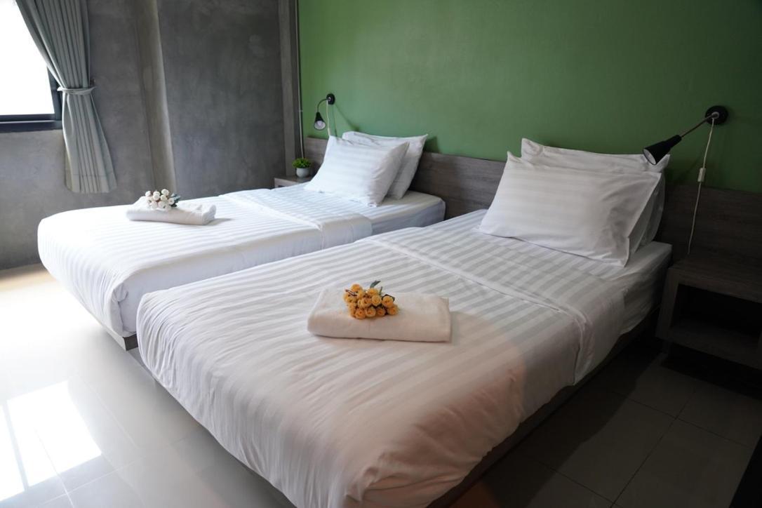 Hotel Matini Klong1 Rangsit Esterno foto